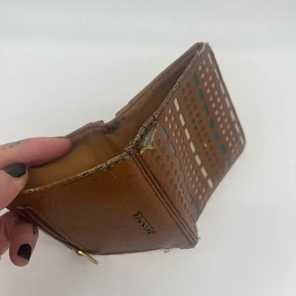 Fossil Wallet- Poor Condition - Picture 5 of 9